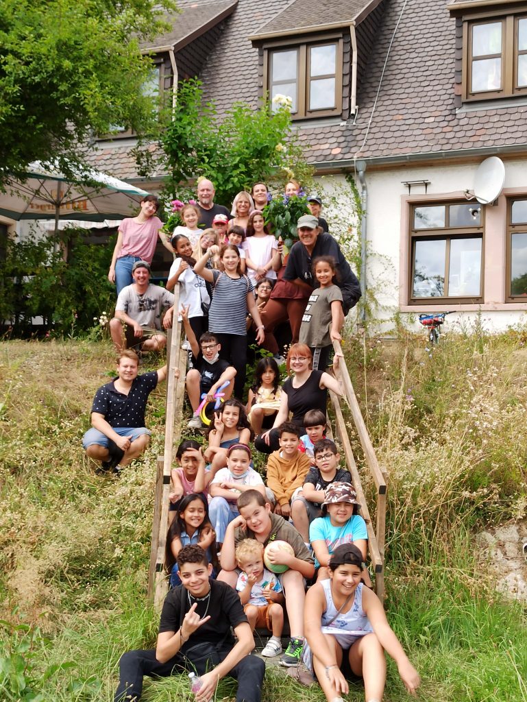 Gruppenbild_aus_Ferienfreizeit